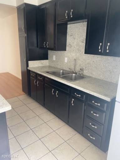 Main picture of 541 N Kings Rd