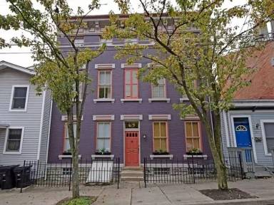 Main picture of 69 Mulberry St