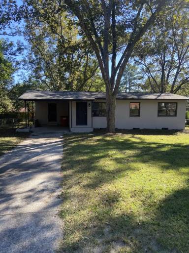 Main picture of 2472 Rosen Ave