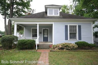 Main picture of 2701 Lawndale Ave