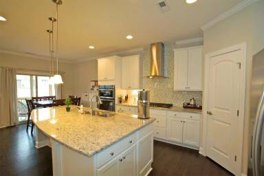 Main picture of 544 Fumagalli Dr