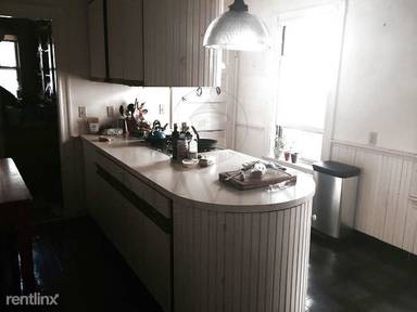 Main picture of 53 Hawthorne St