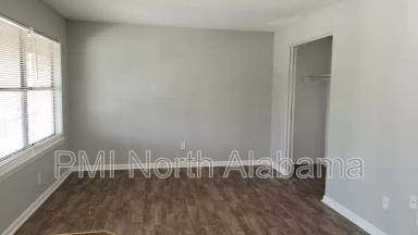 Main picture of 1405 Ascent Trl NW