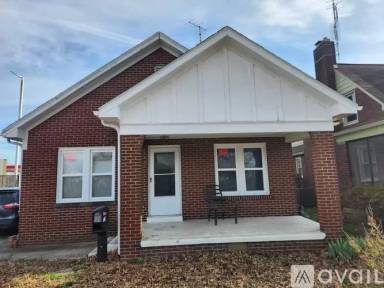 Main picture of 1123 E Blackford Ave