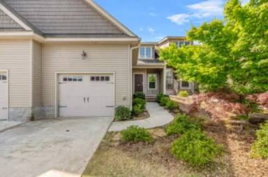 Main picture of 116 Cypress Cir