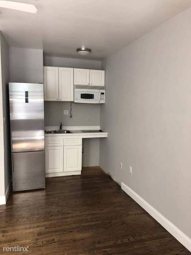 Main picture of 343 E 8th St