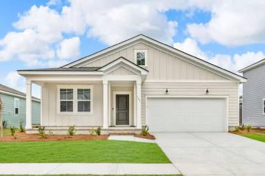 Main picture of 141 Shade Tree Dr