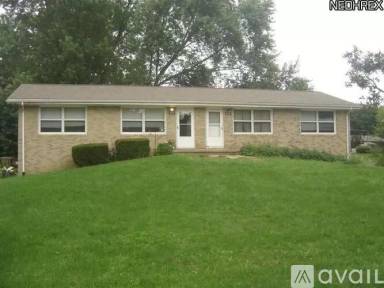 Main picture of 3292 Delray Ave NW