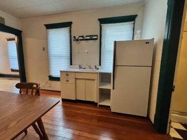 Main picture of 1038 N 1st St