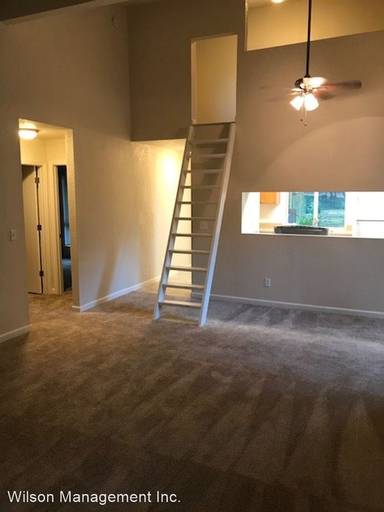 Main picture of 17264 NE 8th St
