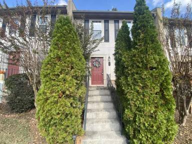 Main picture of 104 Tamara Ct