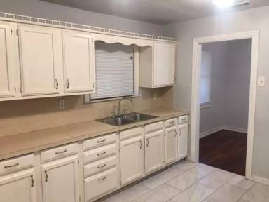 Main picture of 3046 Pine St