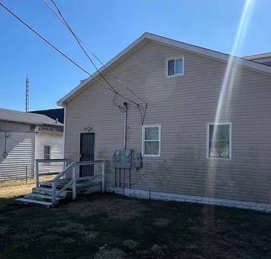 Main picture of 1008 W 1st St