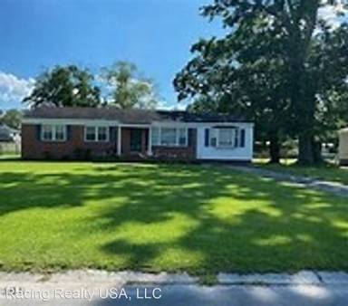 Main picture of 11 Chattawka Dr