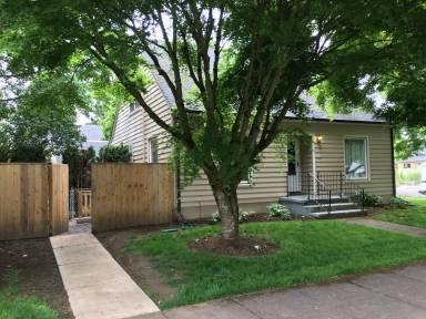 Main picture of 9540 N Seneca St