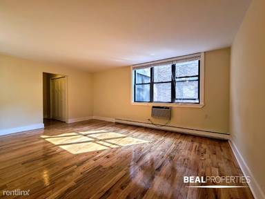 Main picture of 1446 N Dearborn St