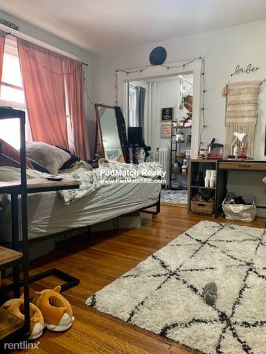 Main picture of 1615 Commonwealth Ave