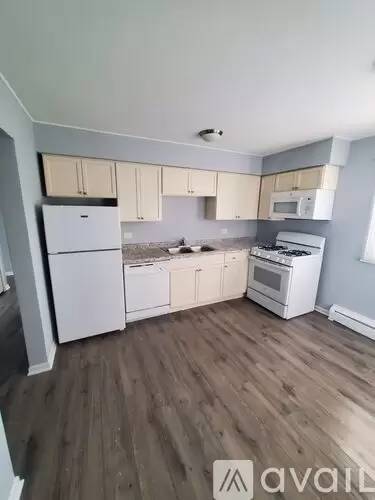 Main picture of 1024 E Division St