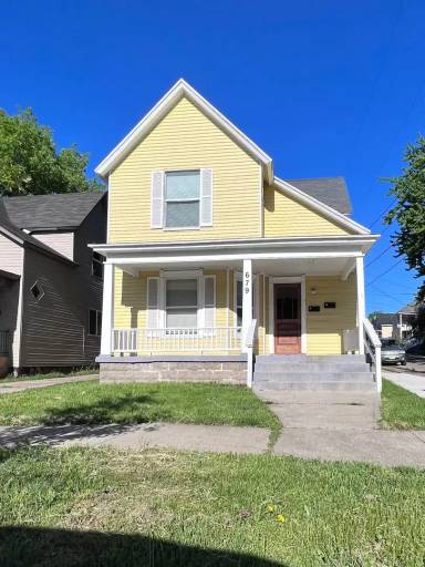 Main picture of 675 Fremont Ave NW