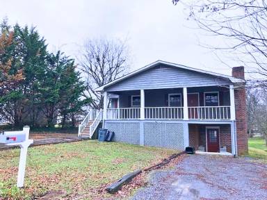 Main picture of 1535 Jordan Ave NW