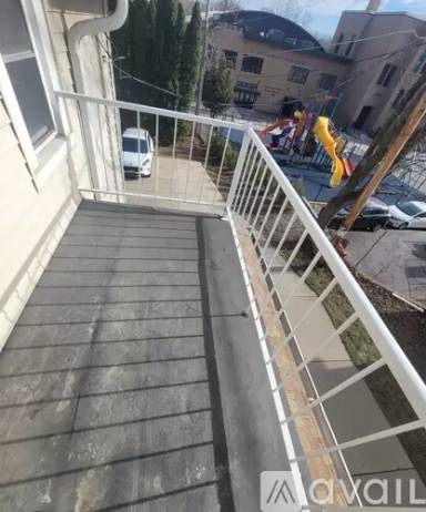 Main picture of 846 Glenview Ave