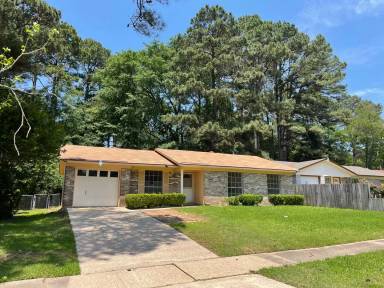 Main picture of 3014 Lone Oak Dr