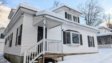 Main picture of 8 Andrews Ave