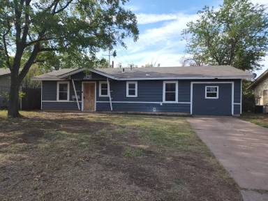 Main picture of 2801 S 27th St