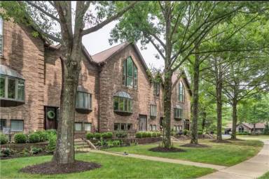 Main picture of 10086 Mansion Dr