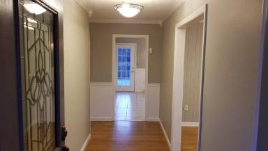 Main picture of 1900 Seven Oaks Dr