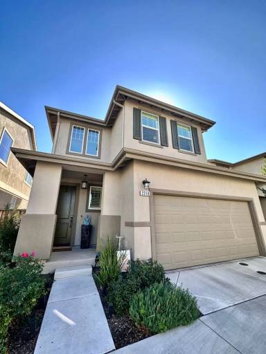 Main picture of 2318 Spitfire Way