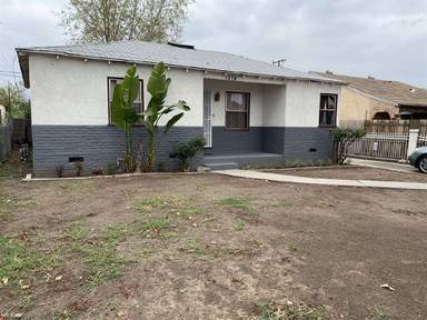 Main picture of 1574 W 20th St