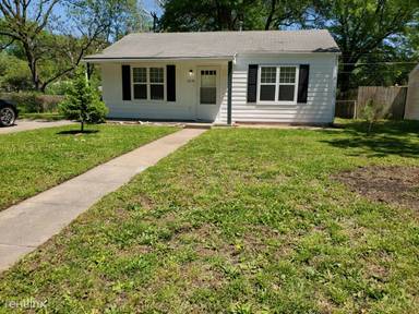 Main picture of 2332 SW Edgewater Ter