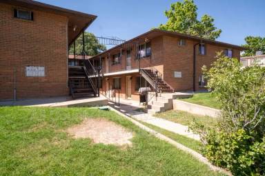 Main picture of 1353 Coffman St