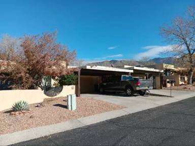 Main picture of 23 Casa Hermosa Dr NE
