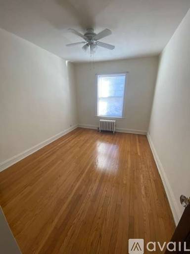 Main picture of 901 Washington St