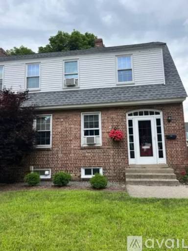 Main picture of 6 Raleigh Way