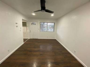 Main picture of 1943 Bristol Ln