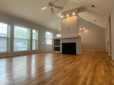 Main picture of 1919 Norfolk St