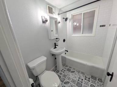 Main picture of 1712 House Ave
