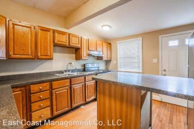 Main picture of 4809 Arabia Ave