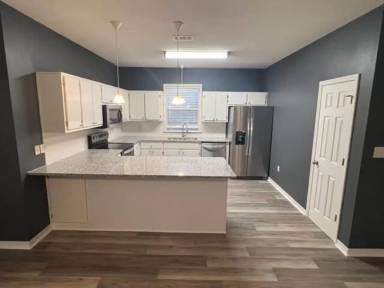 Main picture of 161 Walnut St