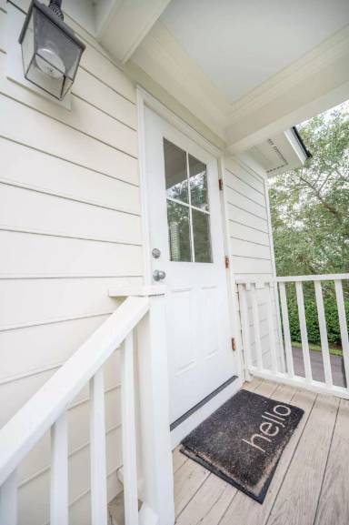Main picture of 42 Grove Ln