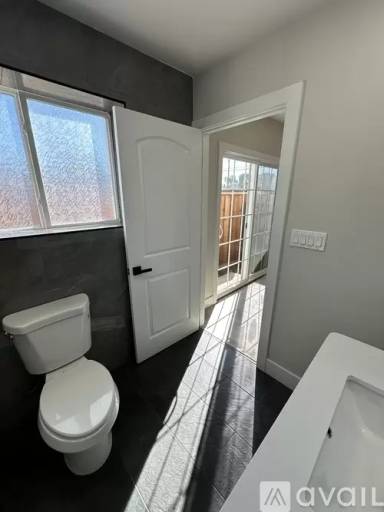 Main picture of 4231 Davis St