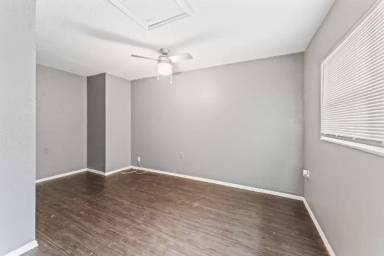 Main picture of 923 6th Ave SW