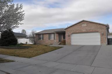 Main picture of 9680 S Garden Grove Ln
