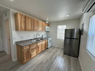 Main picture of 230 6th Ave SE