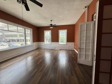 Main picture of 346 S Rose St