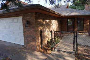 Main picture of 787 Kingsgate Rd