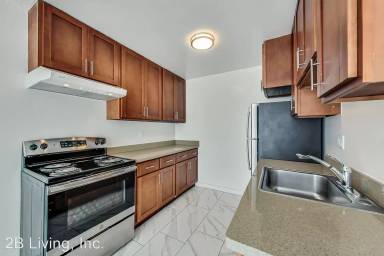 Main picture of 168 Sickles Ave